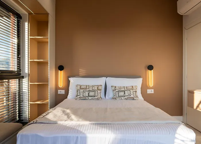 Modern Luxury In 地拉那